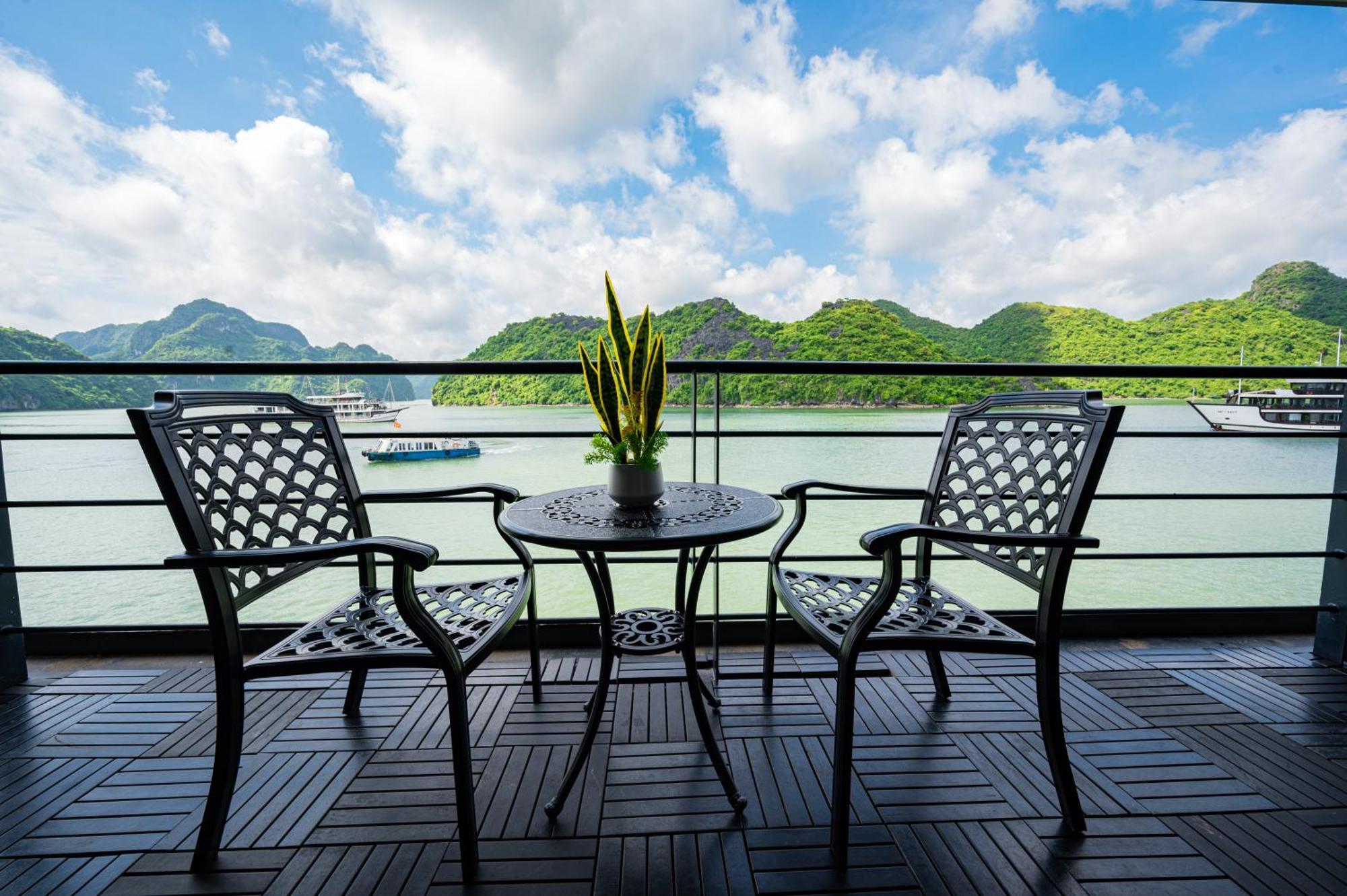 Hotel Velar Of The Sea Ha Long Exteriér fotografie