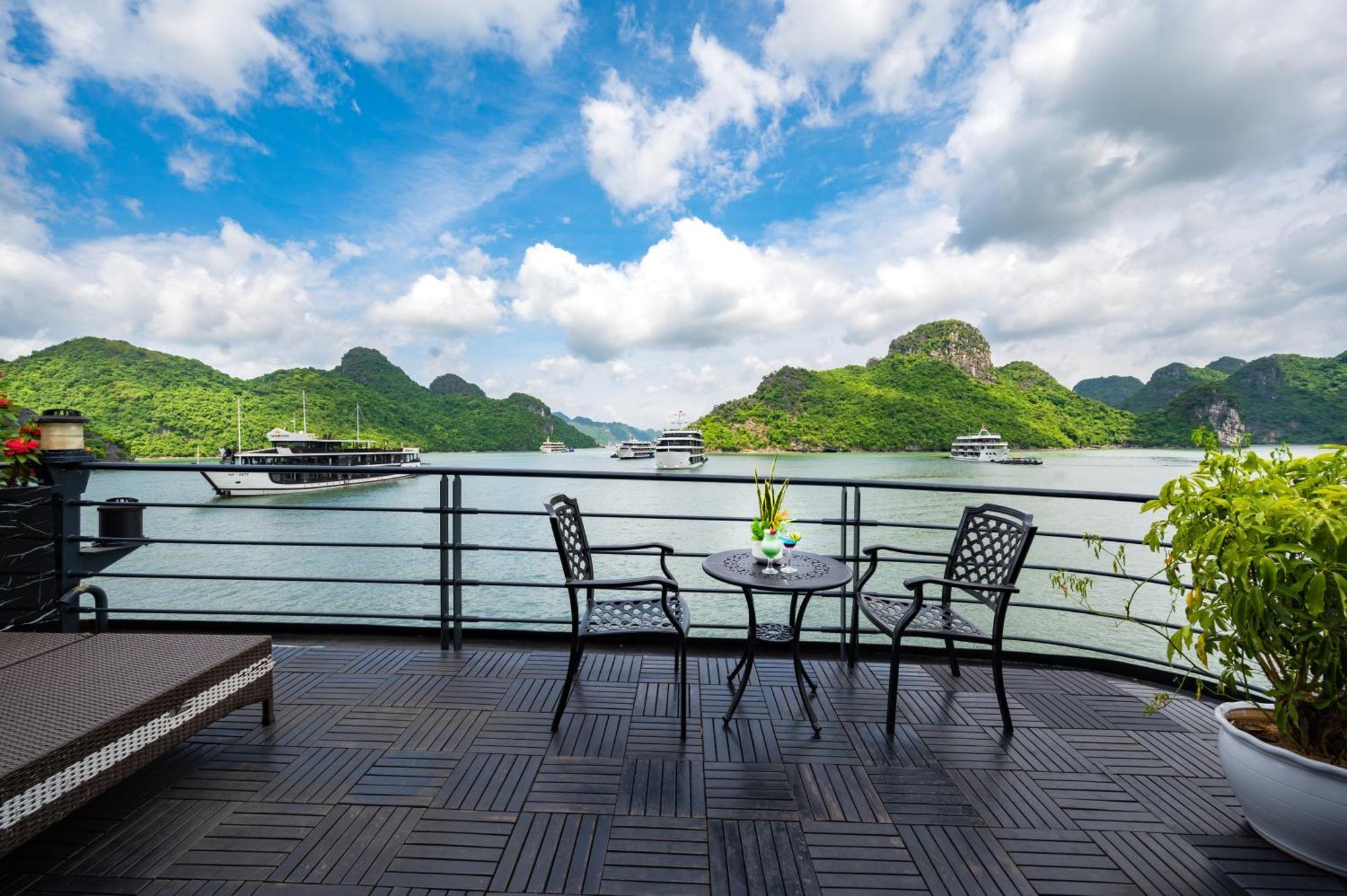 Hotel Velar Of The Sea Ha Long Exteriér fotografie